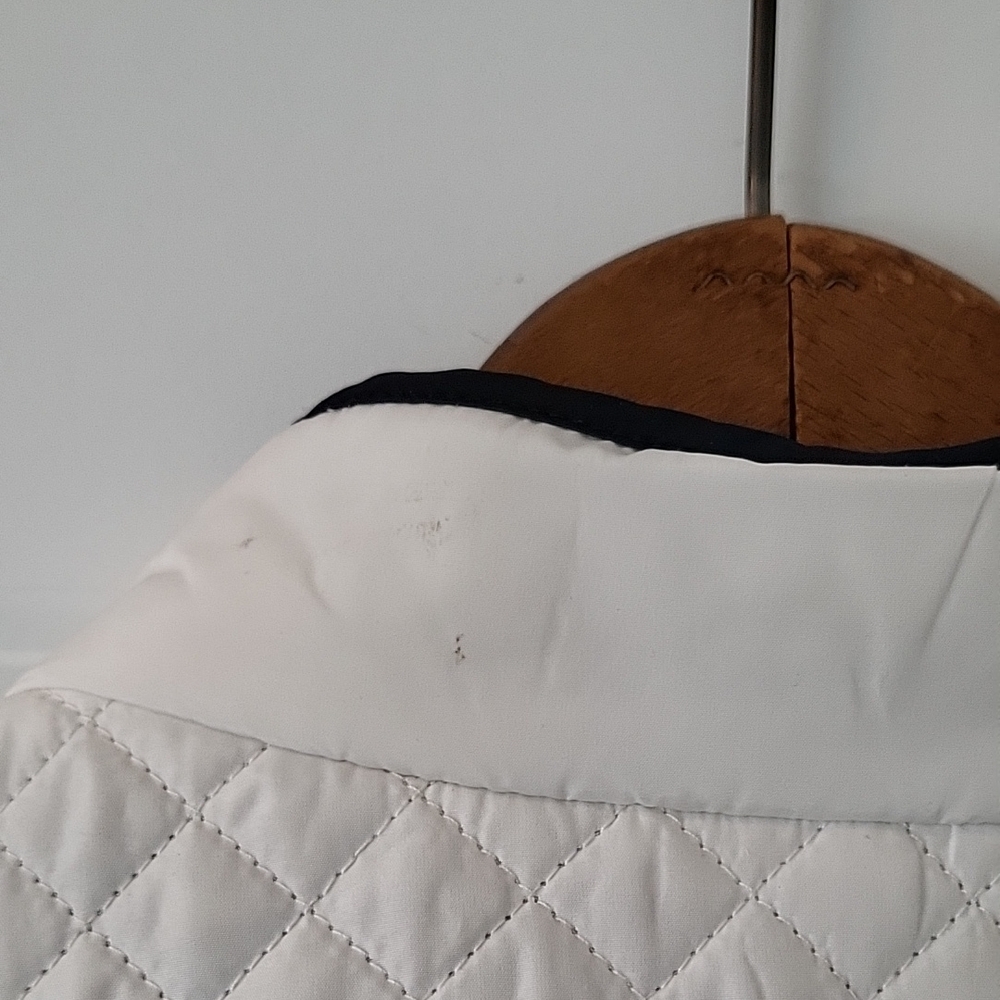 Crown & Ivy Quilted Vest Navy Blue and Cream Classic Design - Picture 7 of 8